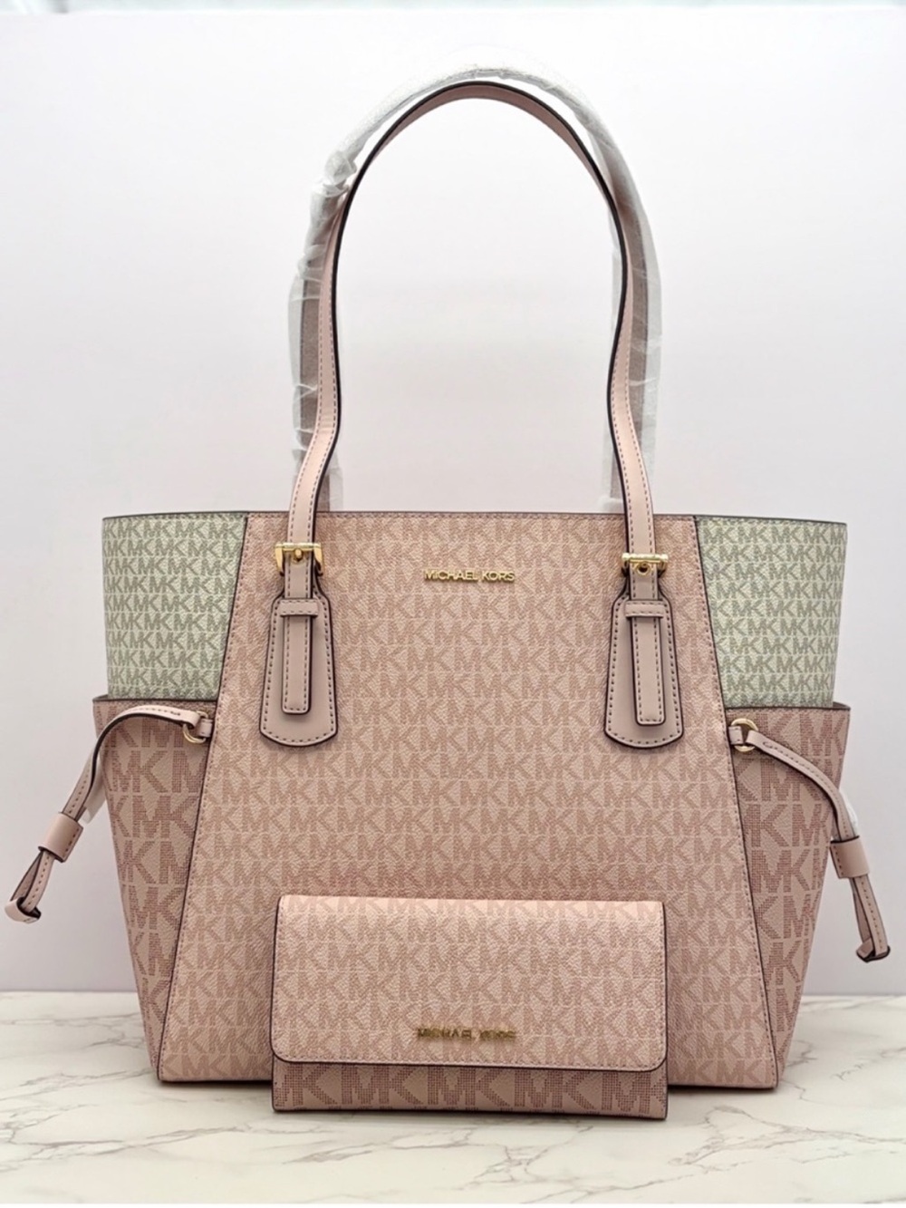 Michael Kors Voyager Tote Shoulder Bag and   Matching Wallet Powder Blush - Picture 3 of 15